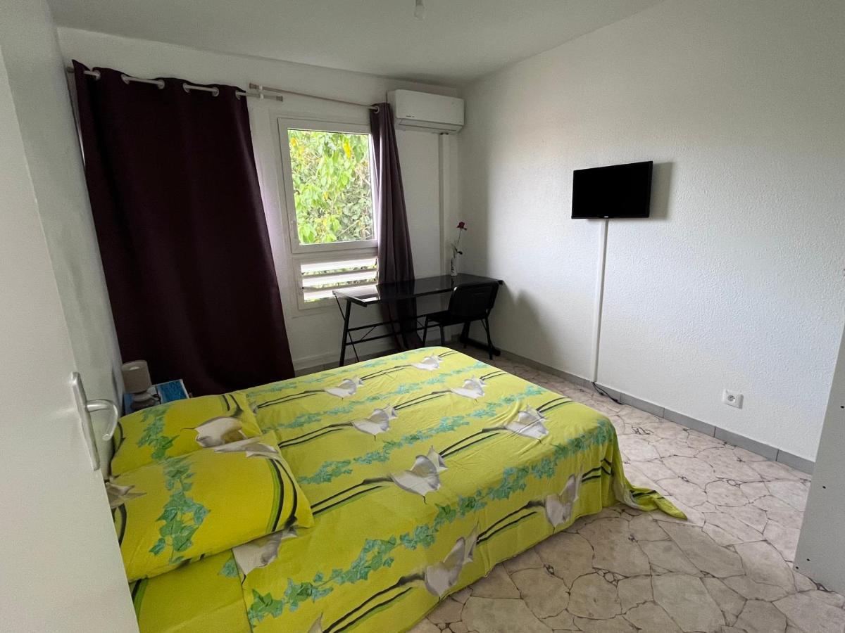 Chambre Chez L'Habitant A 5Mn De L'Aeroport Les Abymes Exteriör bild